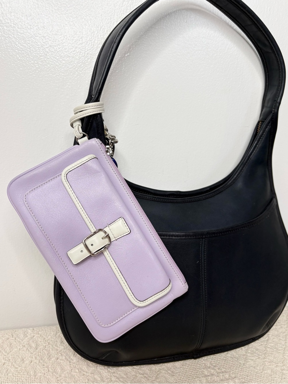 Y2K Vintage Coach Hamptons Large Skinny Wristlet 7734 Lilac Leather Two Tone